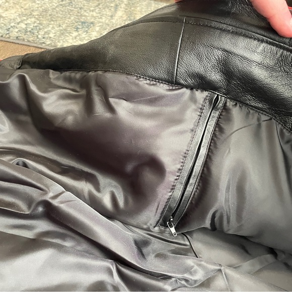 Men’s Leather Racing Motorcycle Jacket, Large/XL, Great Con., Beau Rivage Biloxi - Picture 9 of 13